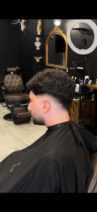 Masterclass – Degradado Bajo en Cabello Rizado