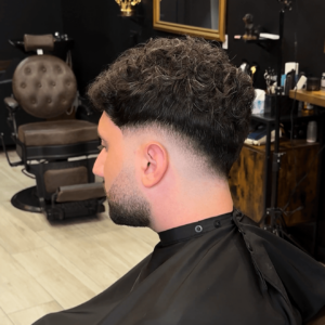 Masterclass – Degradado Bajo en Cabello Rizado